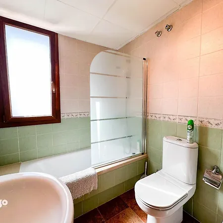 Bright 3 Bedroom Corner Townhouse Lomas Bau001 Holiday home *