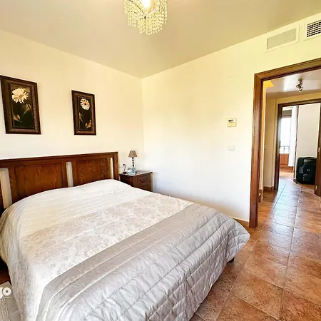 Holiday home Bright 3 Bedroom Corner Townhouse Lomas Bau001 *