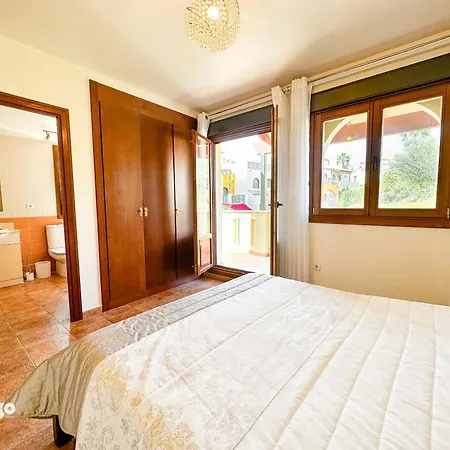 Holiday home Bright 3 Bedroom Corner Townhouse Lomas Bau001 *
