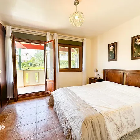 Holiday home Bright 3 Bedroom Corner Townhouse Lomas Bau001